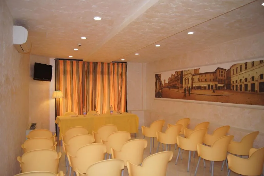 Hotel Santo Stefano Ferrara 3*,  Olaszország