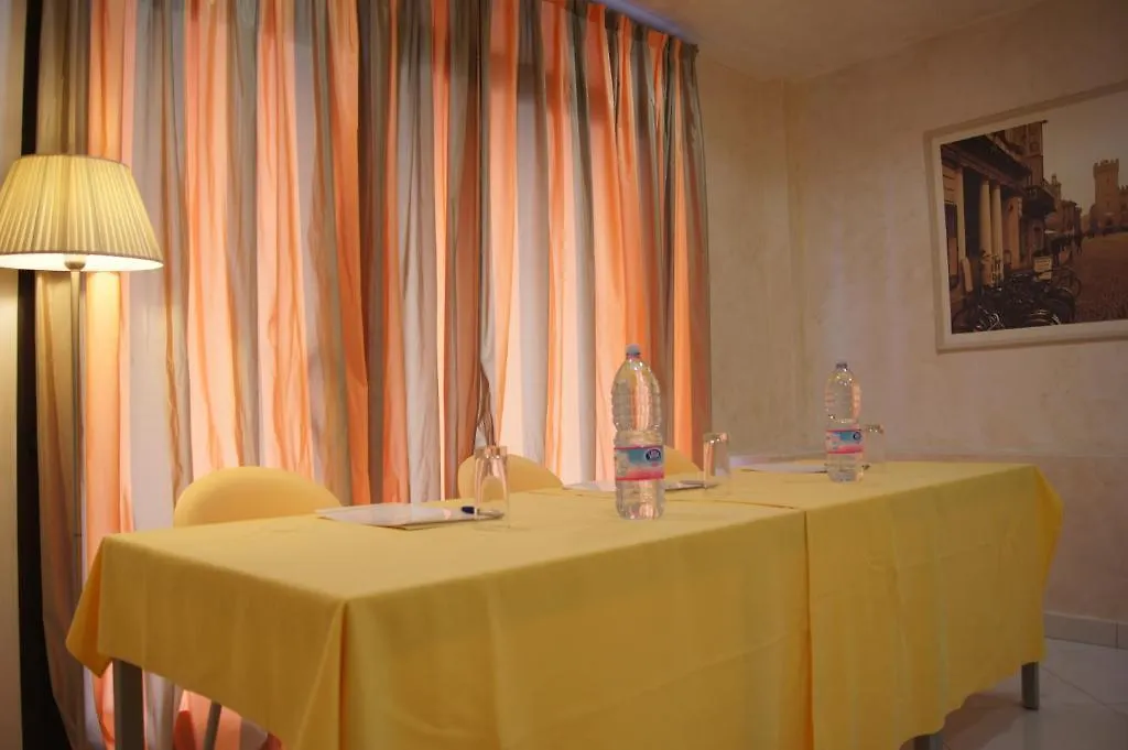 Hotel Santo Stefano Ferrara