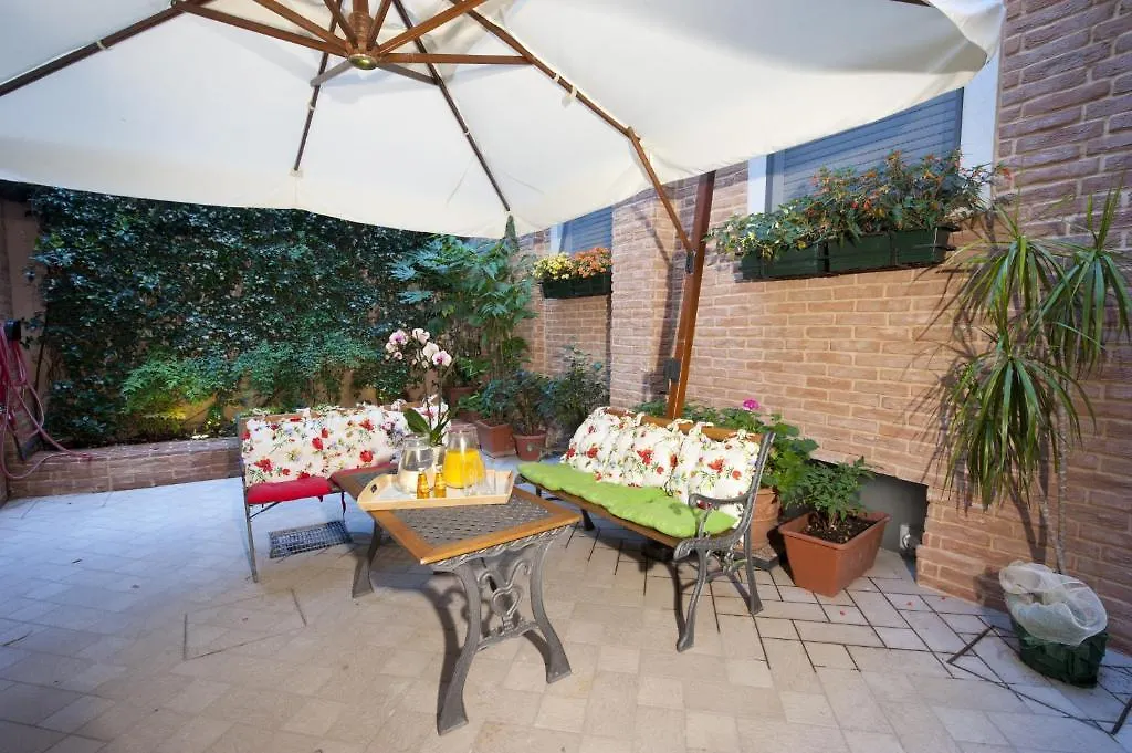 ***  Hotel Santo Stefano Ferrara Olaszország