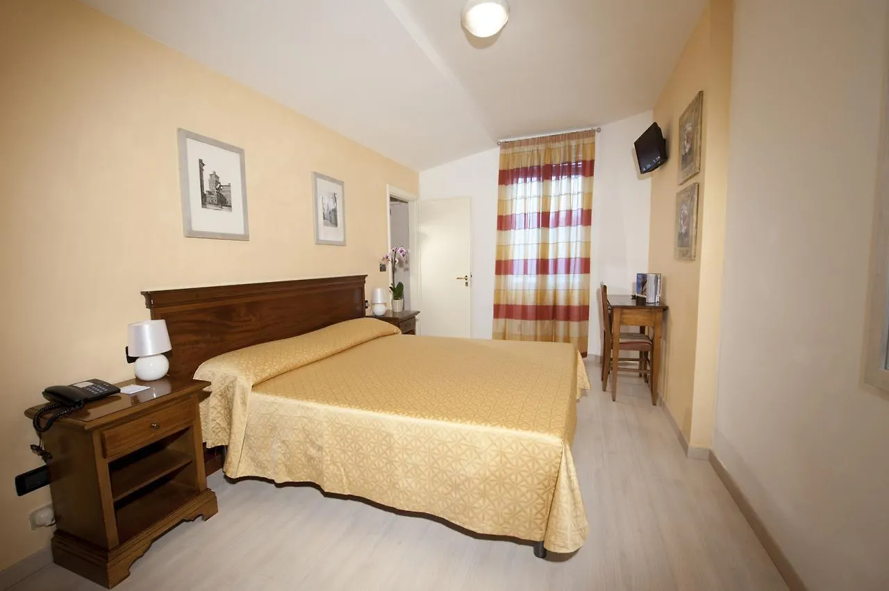 Hotel Santo Stefano Ferrara