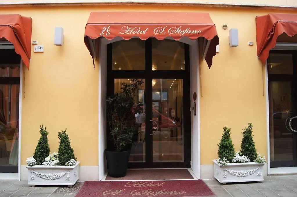 ***  Hotel Santo Stefano Ferrara Olaszország